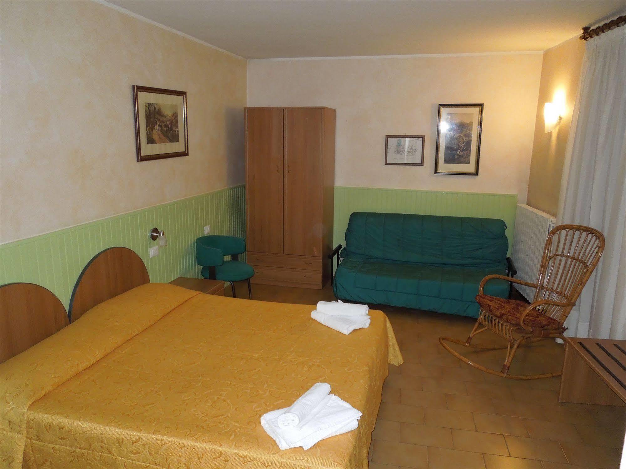 Bike Touring Gardone Riviera&wellness 3* Gardone Riviera